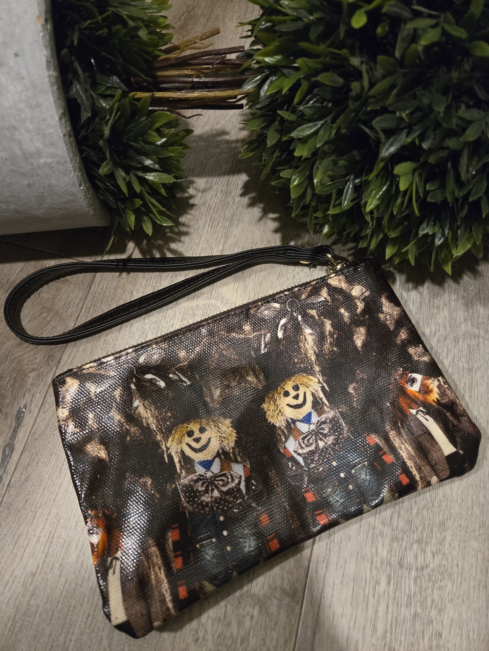 Furla RARE The OZ Wristlet - Picture 2 of 8